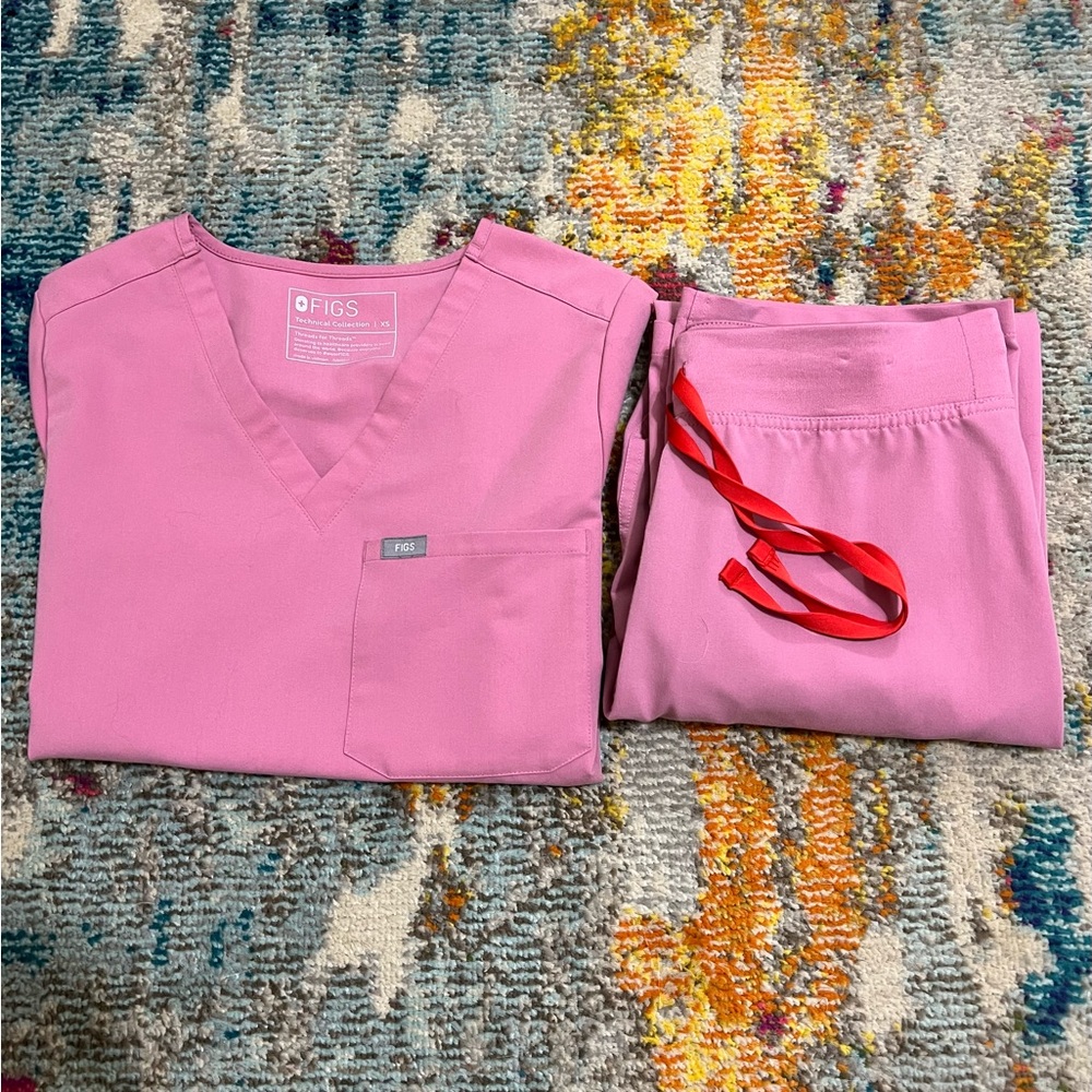 Figs Chalk Pink XS Catarina top and XS Livingston pants, regular length